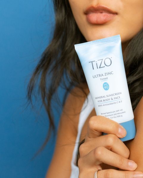 TiZO Мінеральний сонцезахисний крем для обличчя та тіла тонуючий Ultra Zinc Body & Face Tinted SPF 40 104 фото