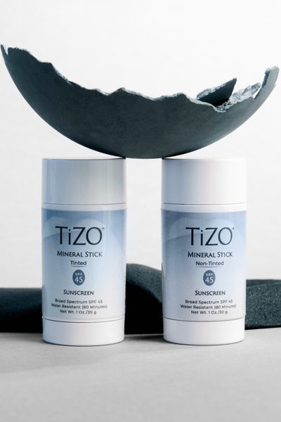 TiZO Мінеральний сонцезахисний стік з відтінком Mineral Stick Tinted SPF 45 154 фото