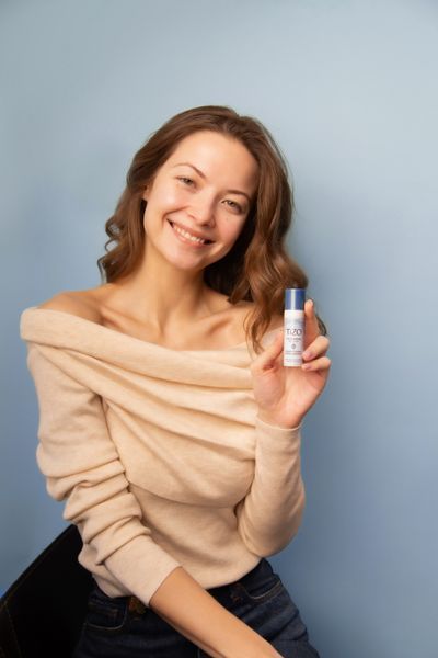 TiZO Крем для догляду за шкірою навколо очей без відтінку Eye Renewal Sunscreen SPF 20 136 фото